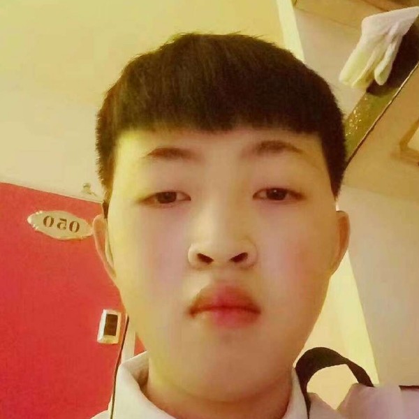 花臂男神的照片
