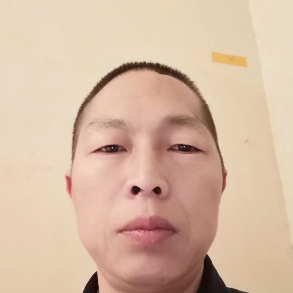 手套挽手矫情的照片