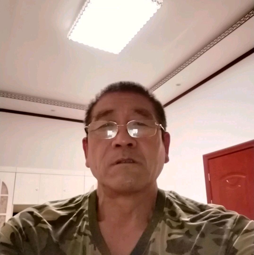 大树泪了单纯的照片