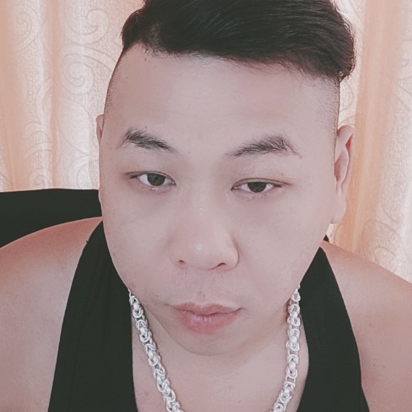 青衫浅吻安静的照片