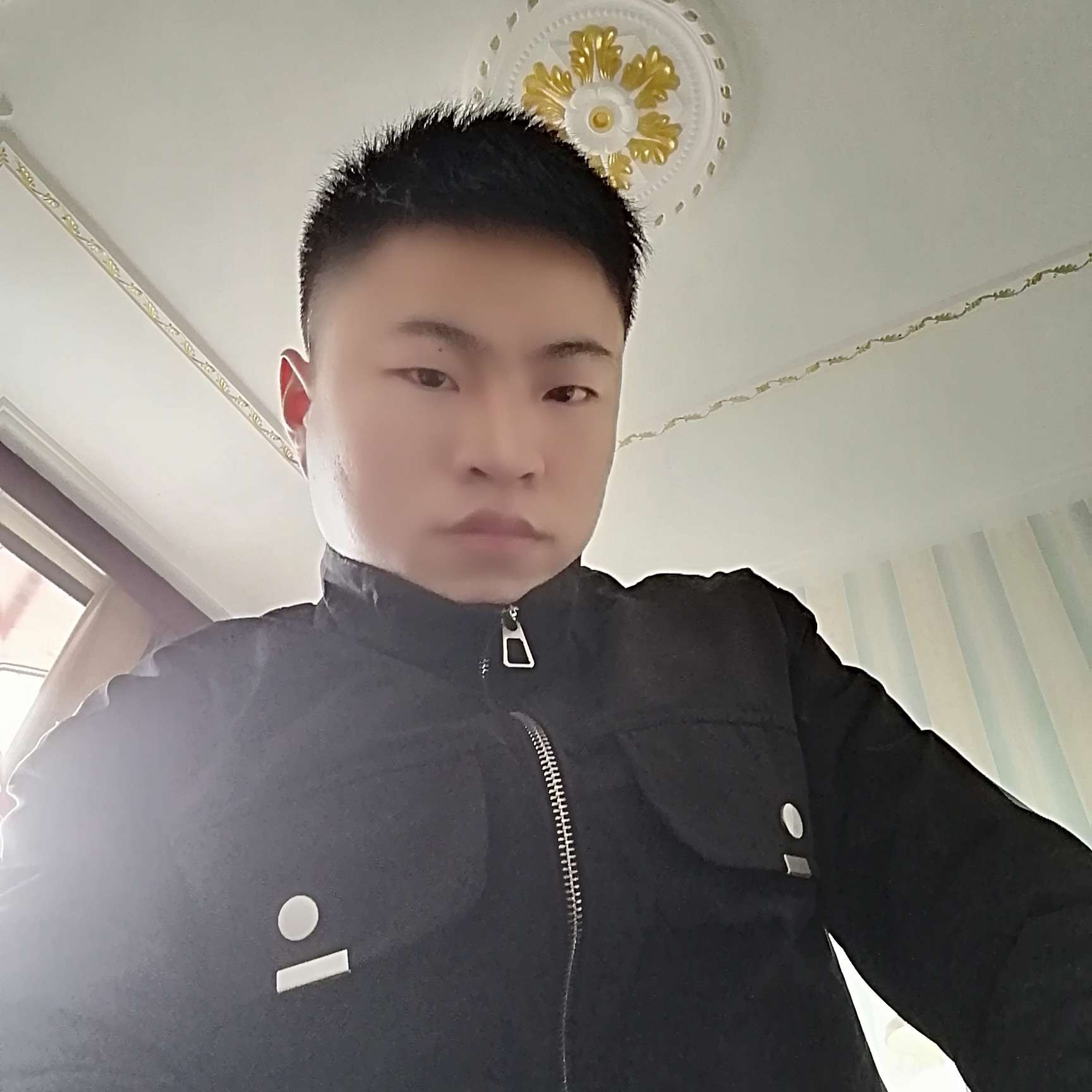 烤鸡凶狠的照片