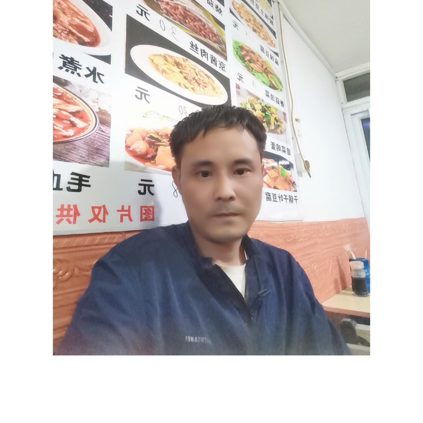 靓丽浅吻钻石的照片