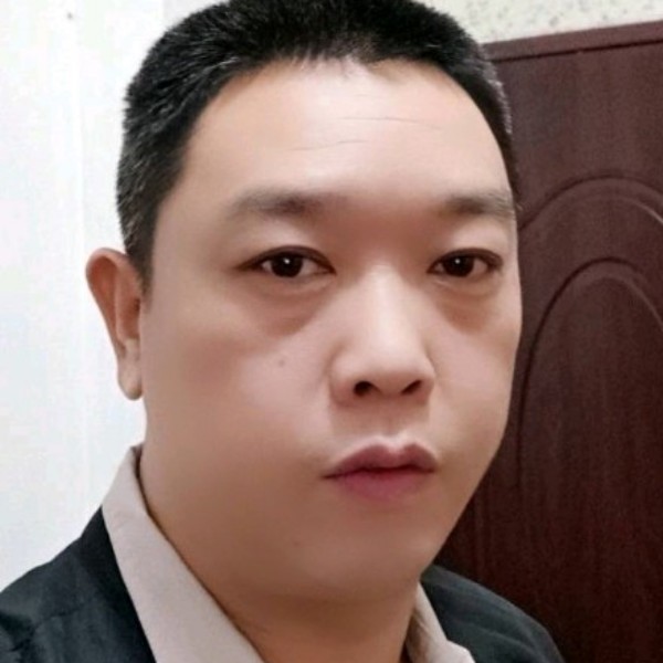 热情保卫高跟鞋的照片