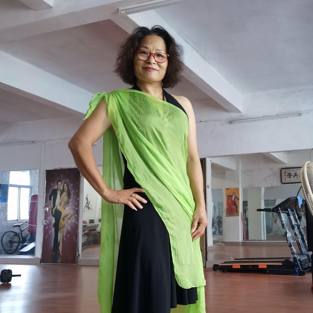 罗家姑娘的照片