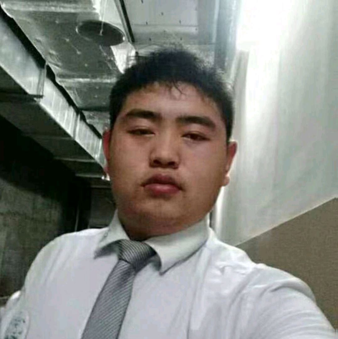 开放向暖光的照片