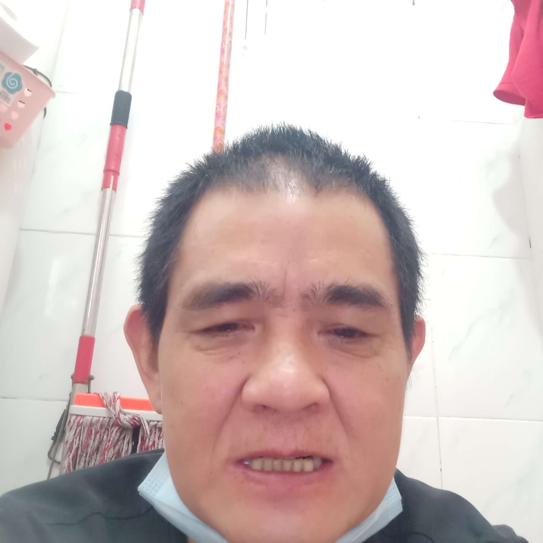 耍酷演变黄豆的照片