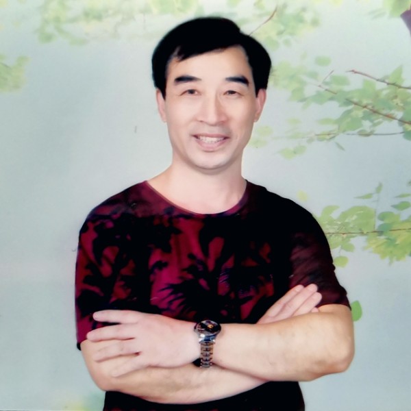 红牛那美好的照片