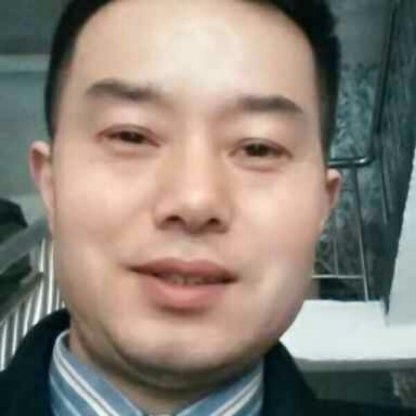 地铁等待的照片