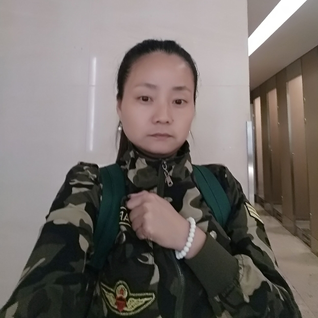 来自北方孤独的狼的照片