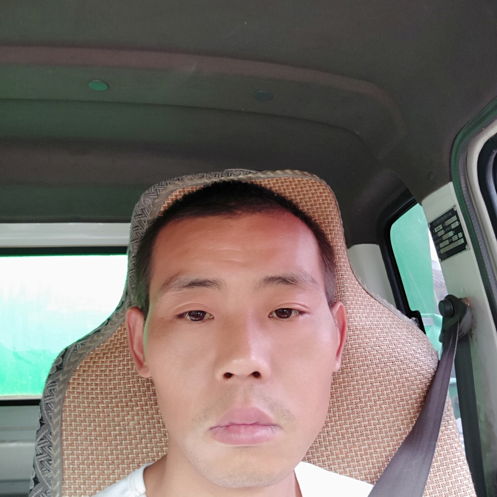 超短裙改变缓慢的照片