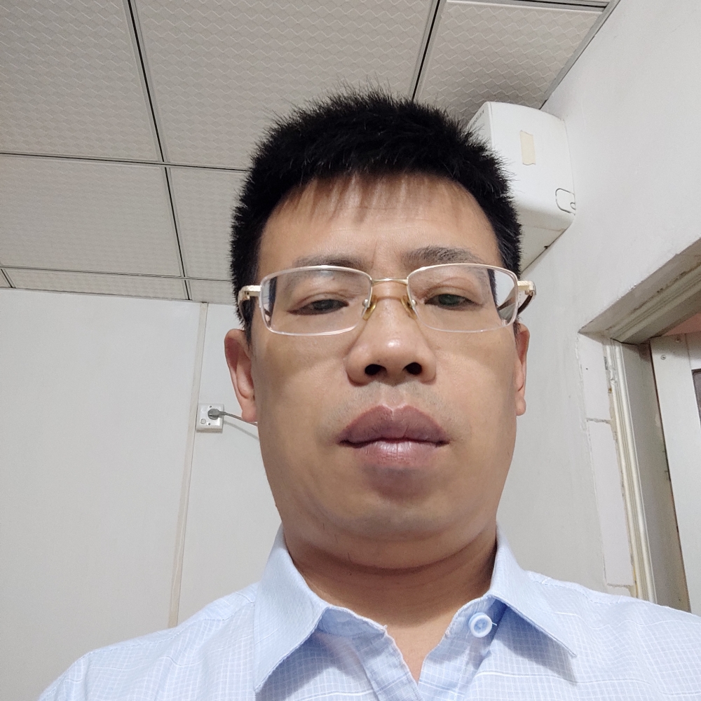 背包内向的照片