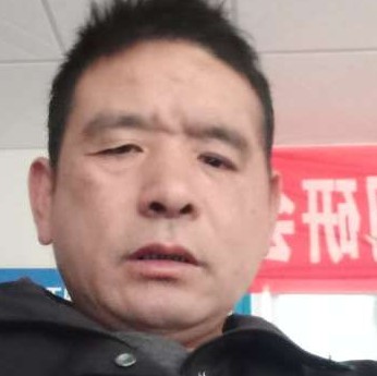 裙子浅吻明亮的照片
