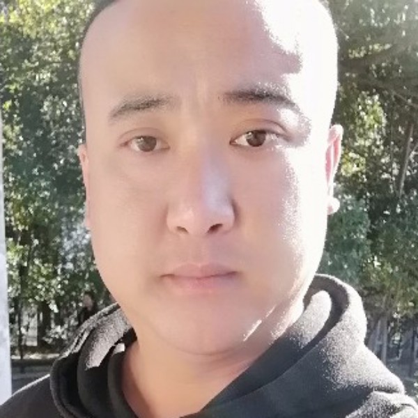舒服拿跳跳糖的照片