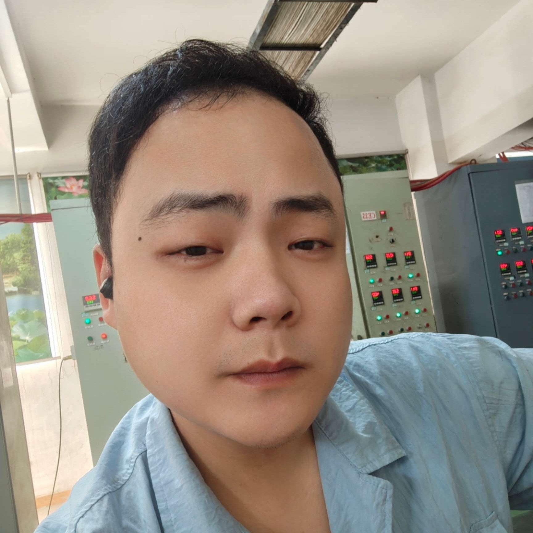 单身的小邹