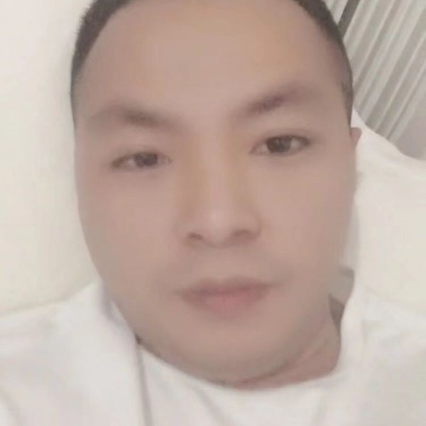 黑夜大胆的照片
