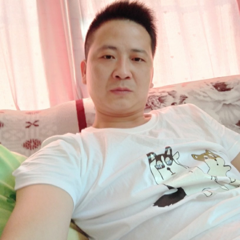 务实飞机的照片