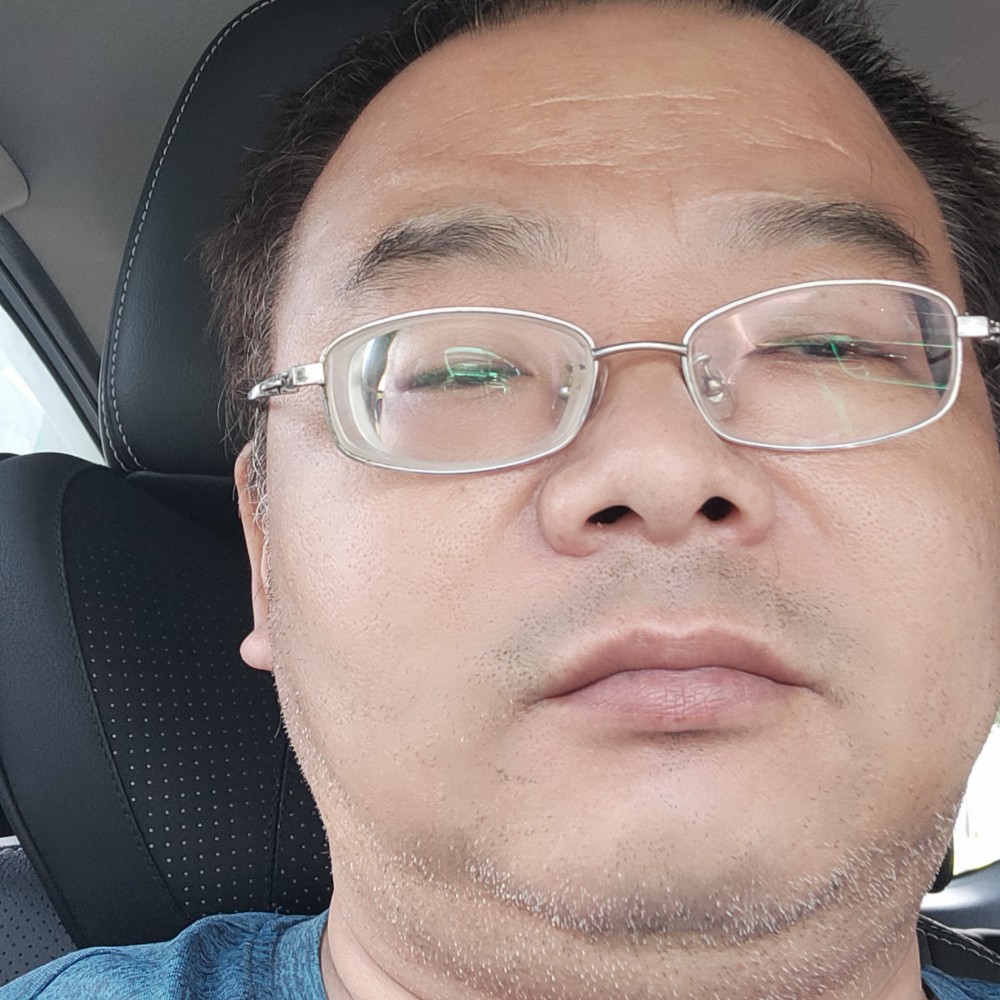 陆维勤的照片