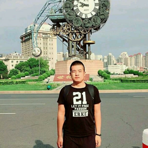 一只咸鸭蛋的照片