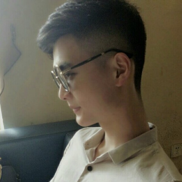 等待女王，的照片