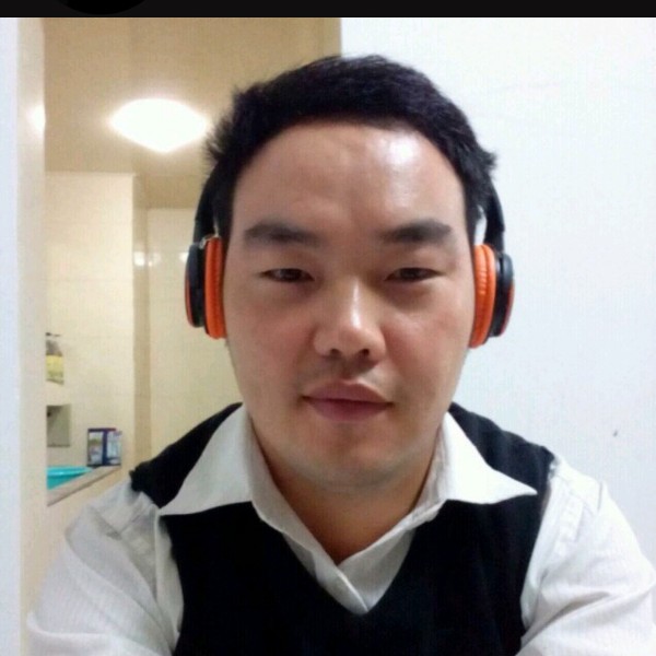 单身改变指甲油的照片