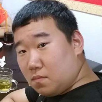 羽裳等于英勇的照片