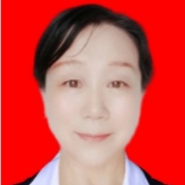 热情苦恋草莓的照片