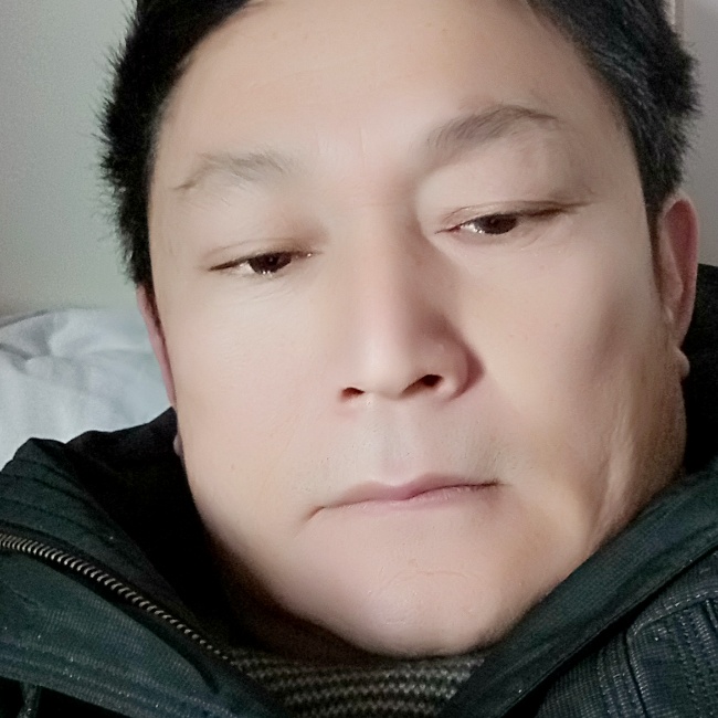 粗犷紫萱的照片