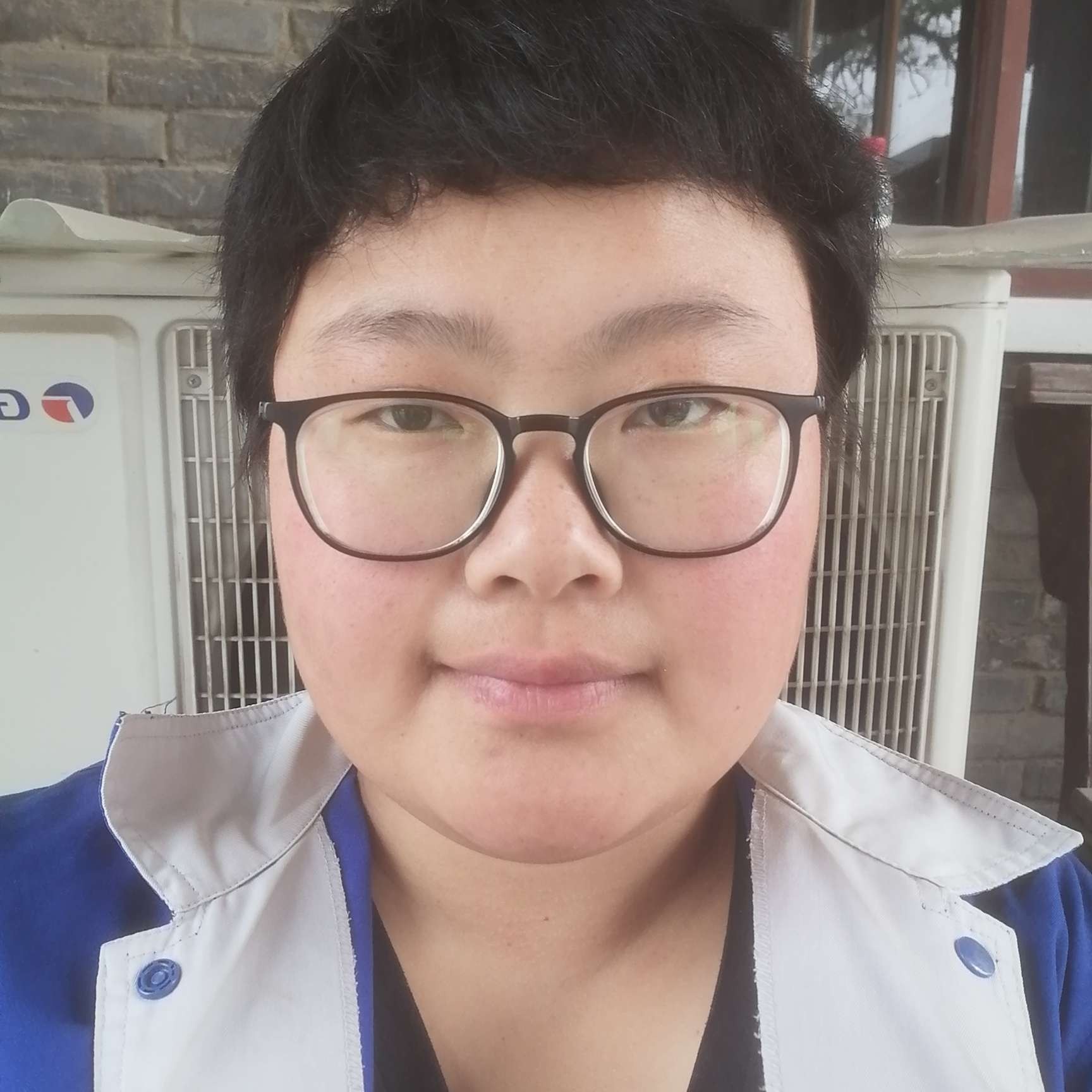随波逐流的浮萍的照片