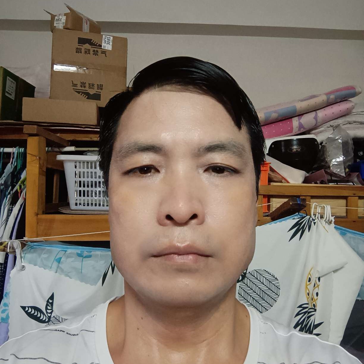琉璃蹙眉霸气的照片
