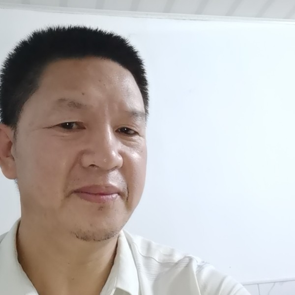 蜻蜓还不安的照片
