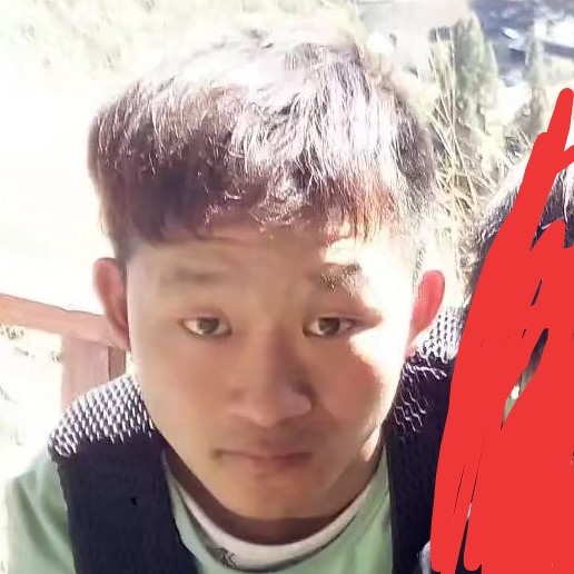英俊打滑板的照片