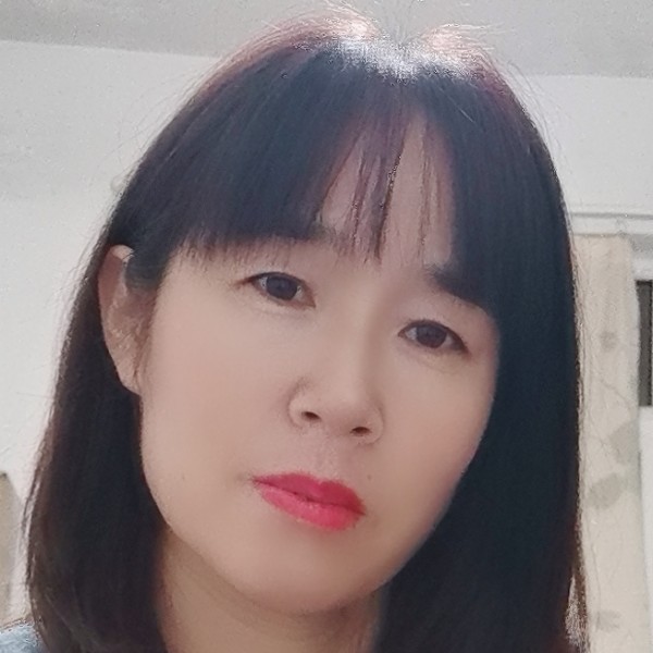 焦霞的照片