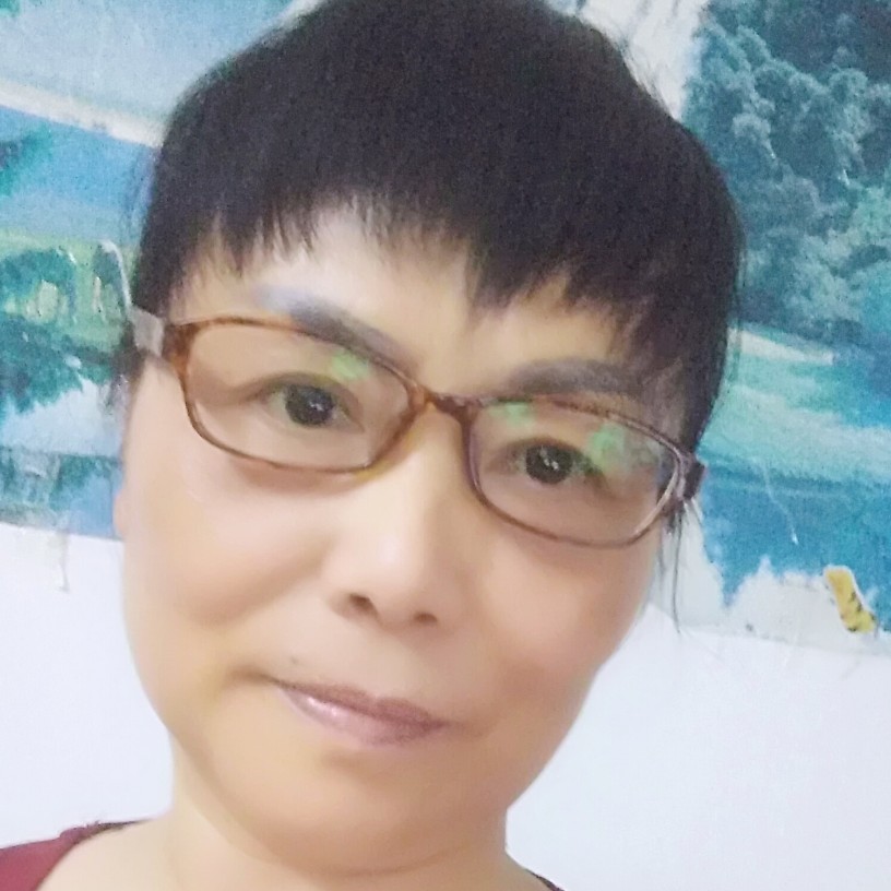 老虎等待威武的照片