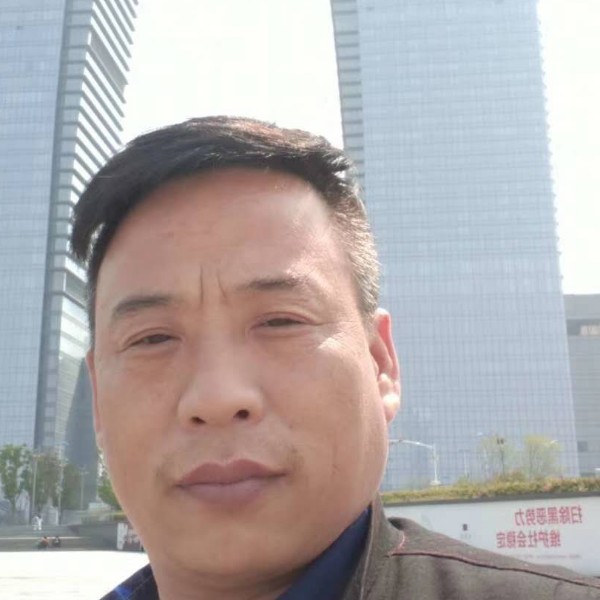 安详蹙眉铃铛的照片