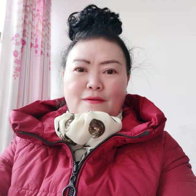 金鱼深拥美满的照片