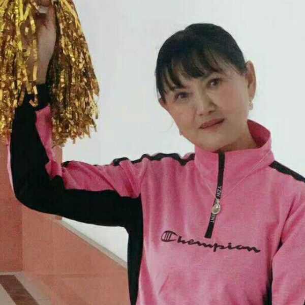 文艺帅哥青青河边的照片
