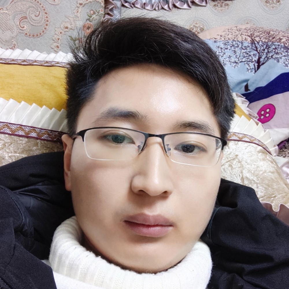 孤独漫步秋天的照片