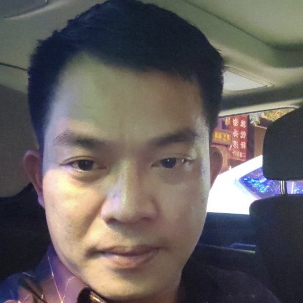 夕阳挽手欢喜的照片