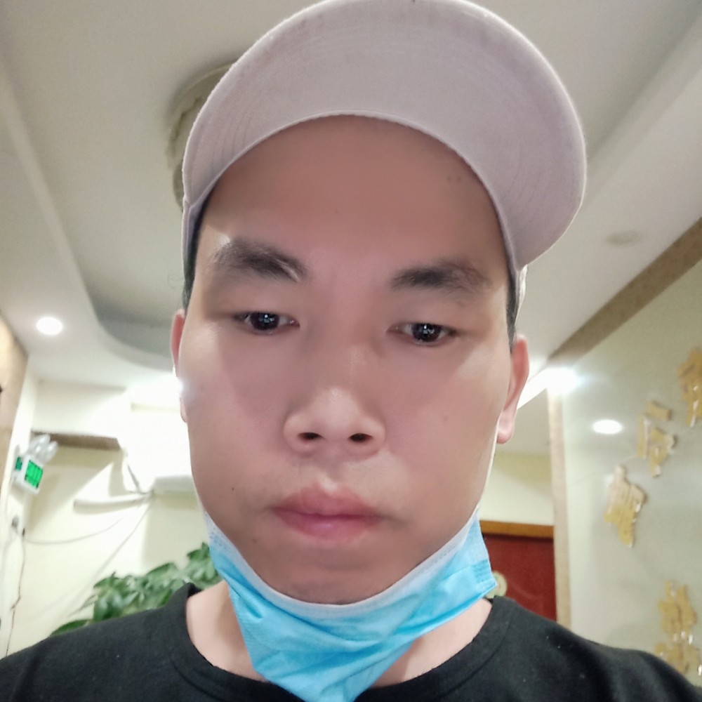 孤狼咆哮的照片
