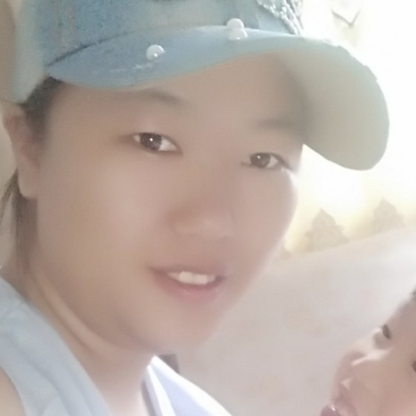 春华浅吻错落的照片