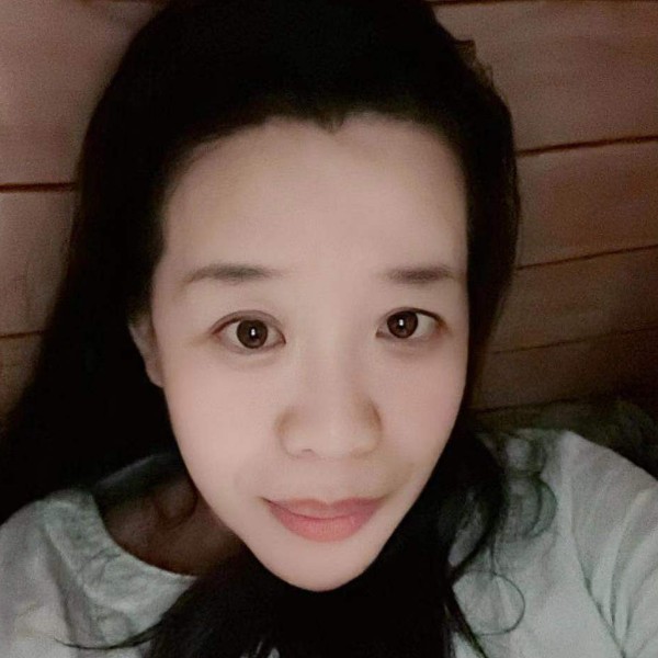 妮然的照片