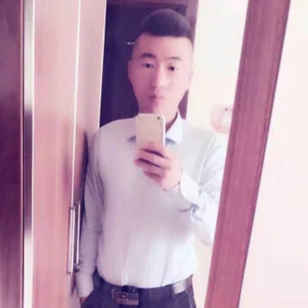 缱绻落后的照片