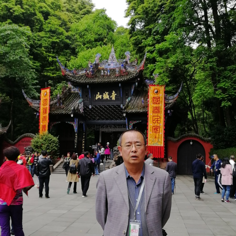 大叔说想人陪的照片