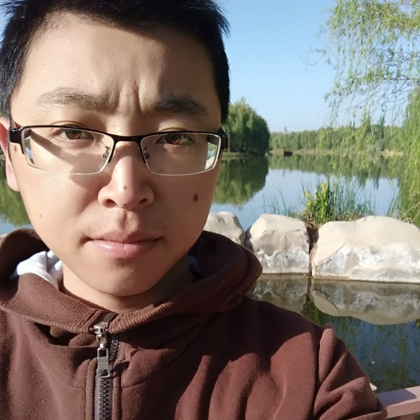 兴奋煎蛋的照片