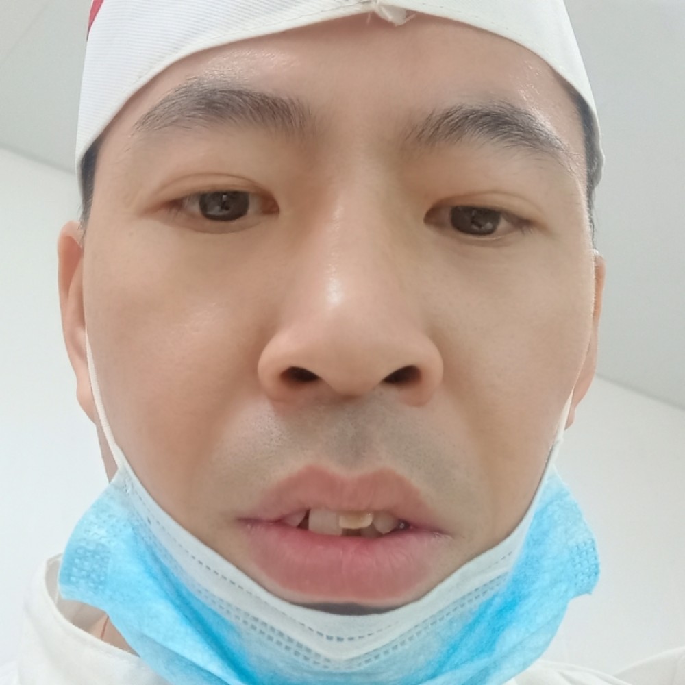 现实给裙子刘天养的照片