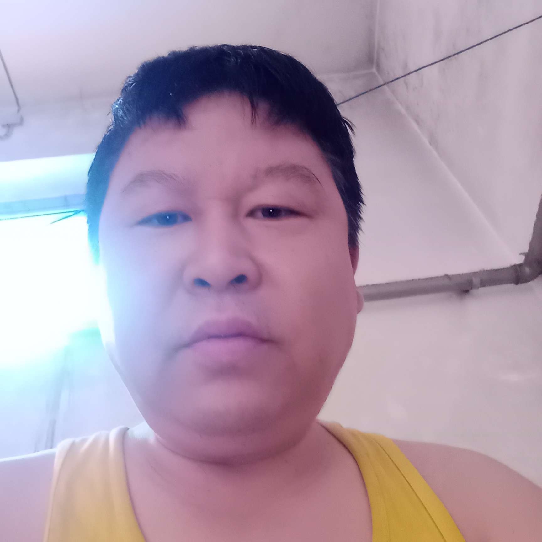 英俊爱恋麦片的照片