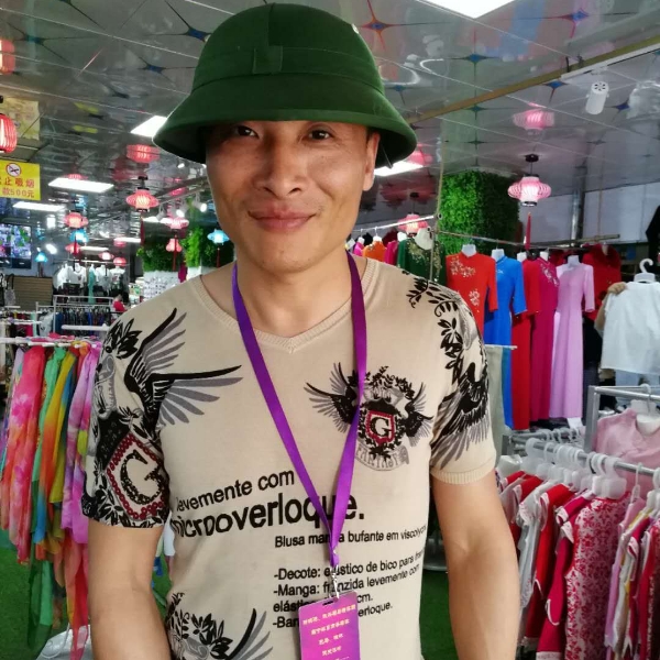 仁爱黑哥的照片
