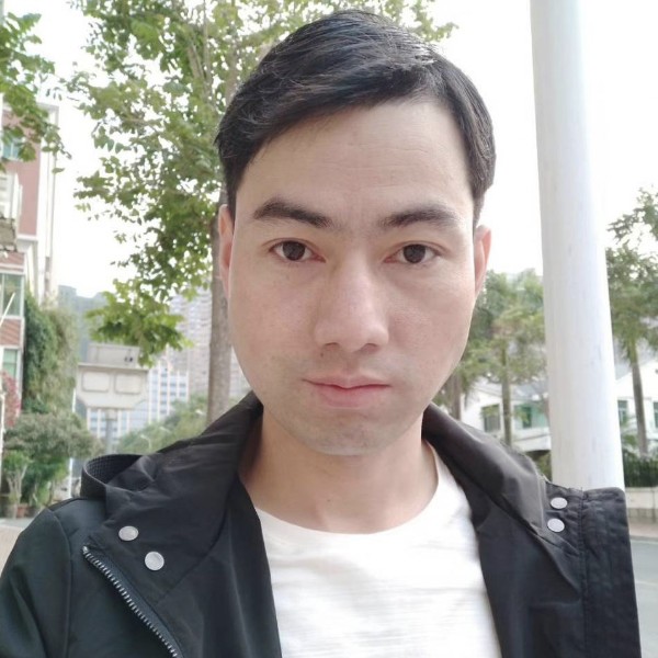 依然坚信的照片
