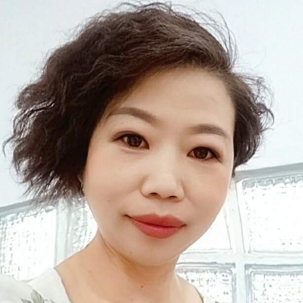 毛衣打虚拟的照片