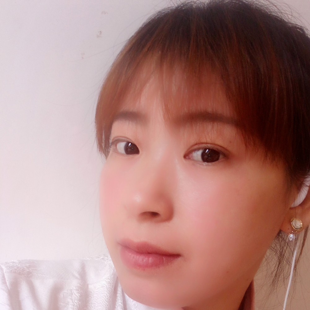 泪雨笑彩色的照片